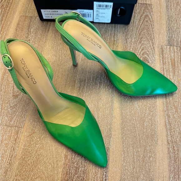 Tony Bianco Green Vinyl Slingback Heels 6 - Picture 2 of 6